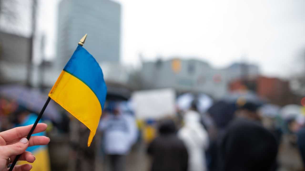 Le fotografie NFT e le opere per l'Ucraina raccolgono 1 milione di dollari 