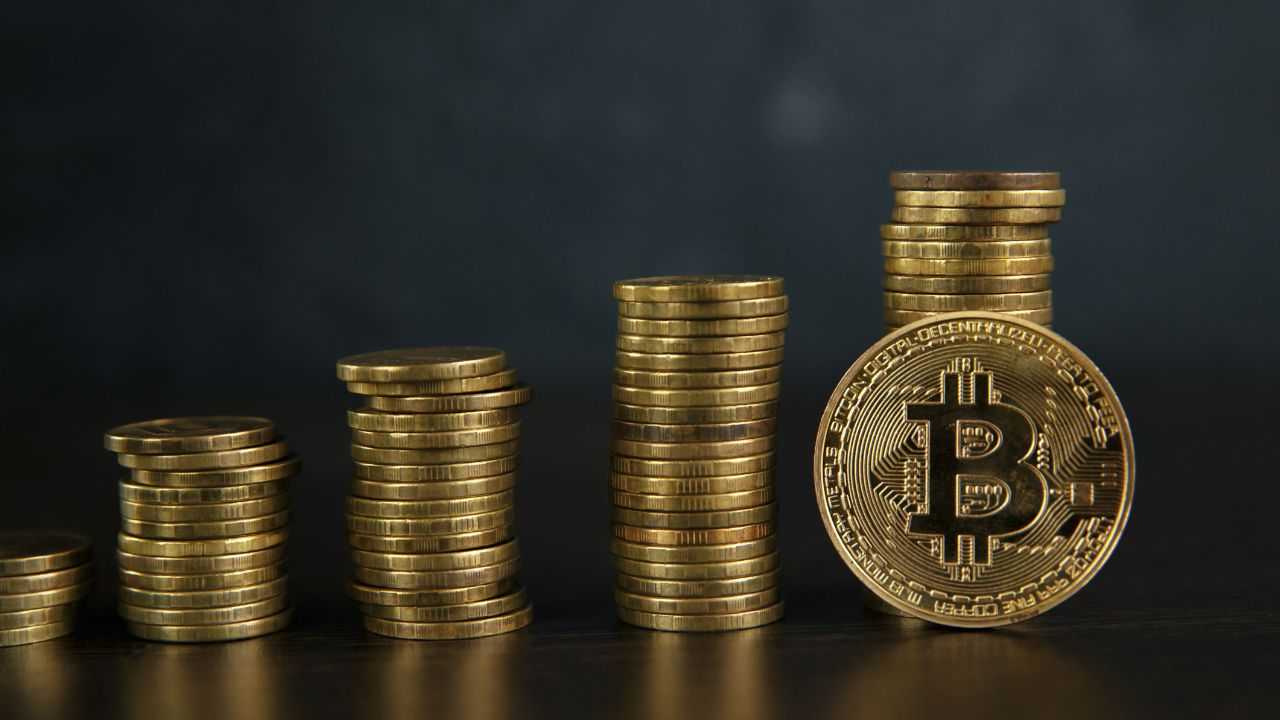 Prezzo di Bitcoin crolla, ma Lightning Network supera record